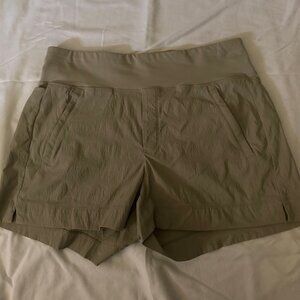 Athleta Trekke North Shorts